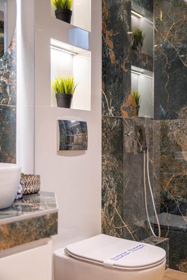 Sithoniars Luxury Ground Floor Apartment With Private Garden Neos Marmaras Eksteriør billede