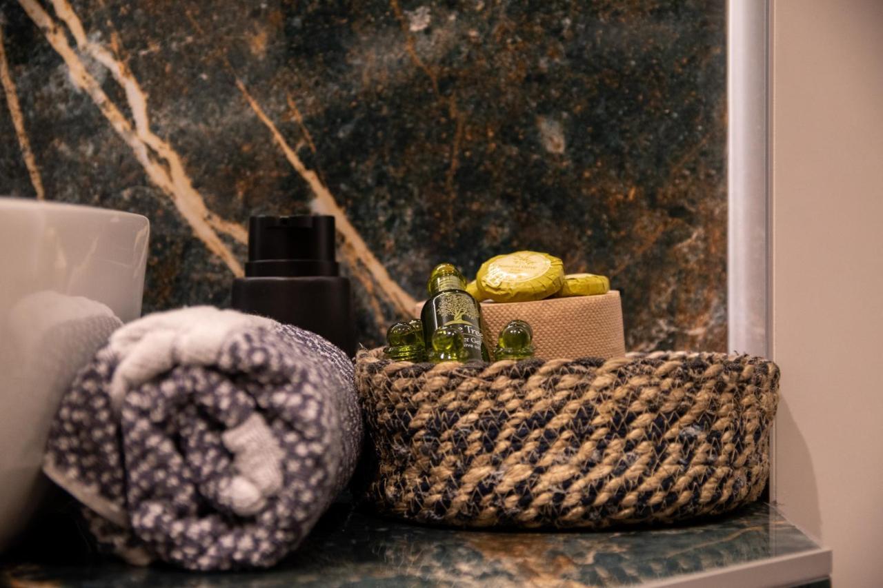Sithoniars Luxury Ground Floor Apartment With Private Garden Neos Marmaras Eksteriør billede